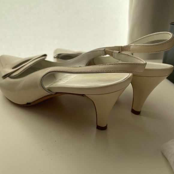Salvatore Ferragamo Cream Kitten heel sling back sz37 - Picture 2 of 5